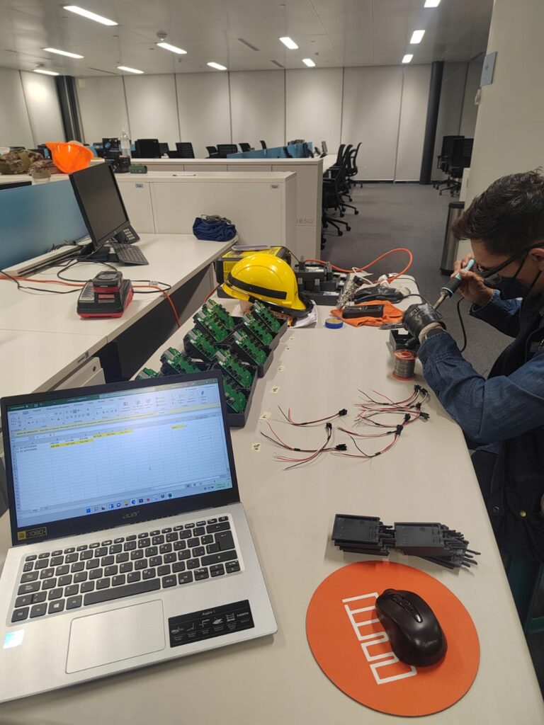 30a180ad-4dd8-4e68-ae81-70a1e81a032b